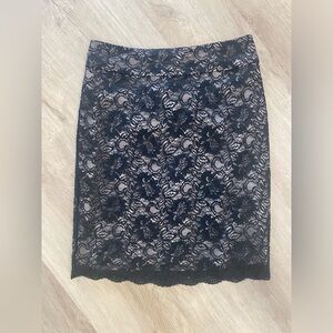 Banana Republic black lace skirt 6P